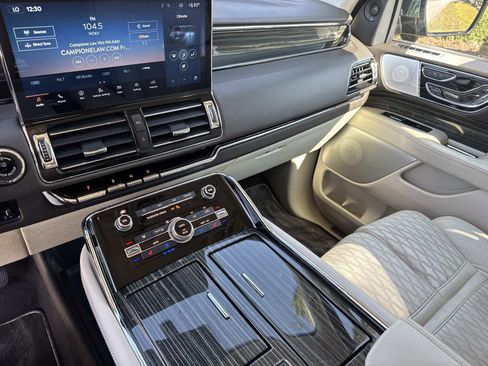 Used 2023 Lincoln Navigator Black Label image 23