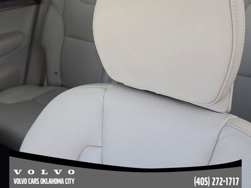 Certified 2023 Volvo XC90 B6 Plus w/ Protection Package Premier image 14