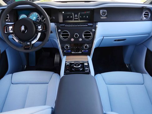 Used 2023 Rolls-Royce Cullinan w/ Cullinan Package AWD/4WD image 4