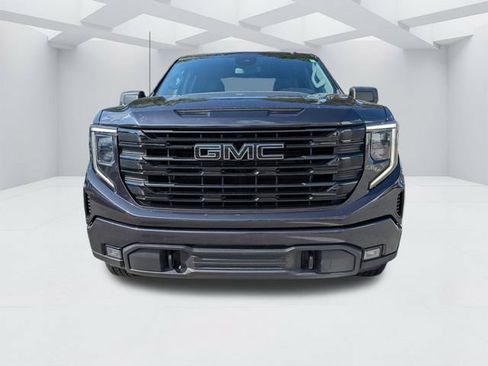 Used 2022 GMC Sierra 1500 Elevation w/ LPO, Elevation Black Package RWD image 11