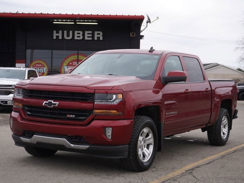 Used 2018 Chevrolet Silverado 1500 LT w/ All Star Edition image 3