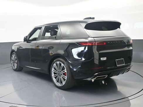 Used 2025 Land Rover Range Rover Sport Dynamic SE AWD/4WD image 4