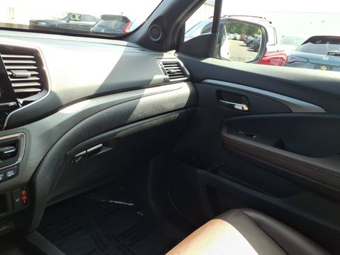 Certified 2025 Honda Ridgeline RTL image 23