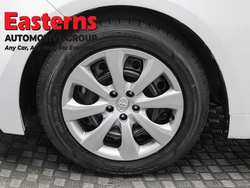 Used 2024 Toyota Corolla LE image 30