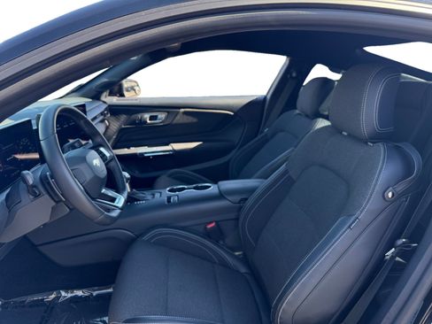 Used 2024 Ford Mustang GT RWD image 9