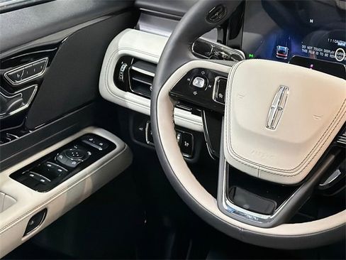 New 2026 Lincoln Aviator AWD image 23