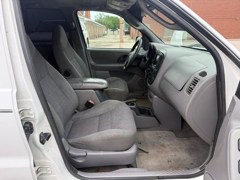 Used 2001 Ford Escape XLT AWD/4WD image 16