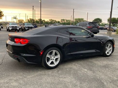 Used 2019 Chevrolet Camaro LT image 5