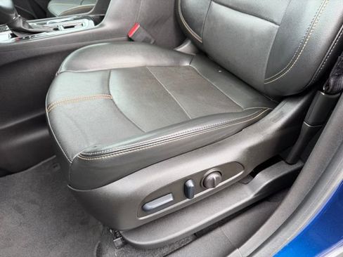 Used 2023 Chevrolet Equinox Premier FWD image 16
