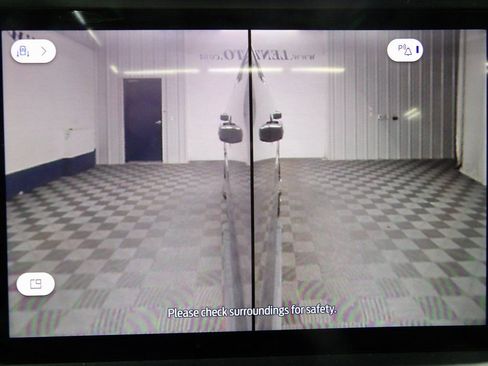 Used 2024 Ford F250 Lariat w/ Black Appearance Package image 20