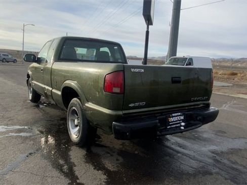 Used 2001 Chevrolet S10 Pickup LS w/ Preferred Equipment Group image 7