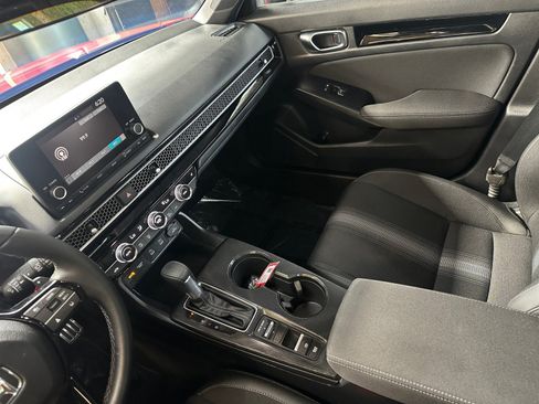 Used 2025 Honda Civic Sport image 22