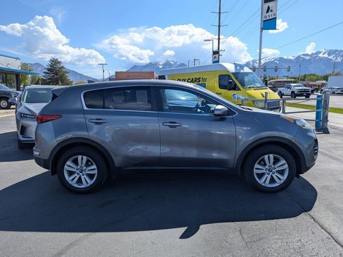 Used 2017 Kia Sportage LX AWD/4WD image 2