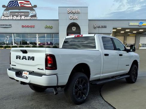 New 2026 RAM 2500 Big Horn AWD/4WD image 3