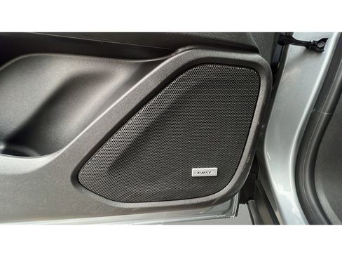 Certified 2024 GMC Terrain SLT w/ Infotainment Package II image 27