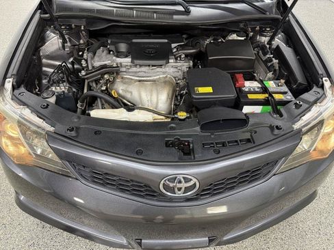 Used 2012 Toyota Camry SE FWD image 37
