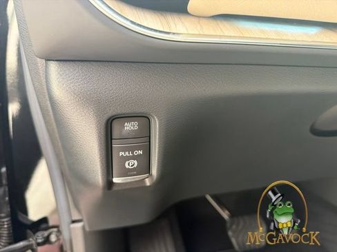 Used 2025 Nissan Armada Platinum RWD image 12