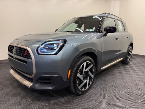 Used 2025 MINI Cooper Countryman S image 1