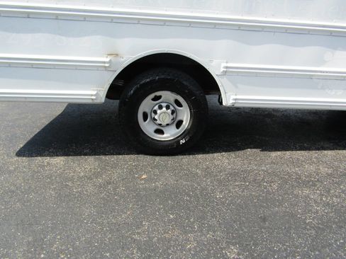 Used 2006 Chevrolet Express 3500 w/ School Bus Package image 11