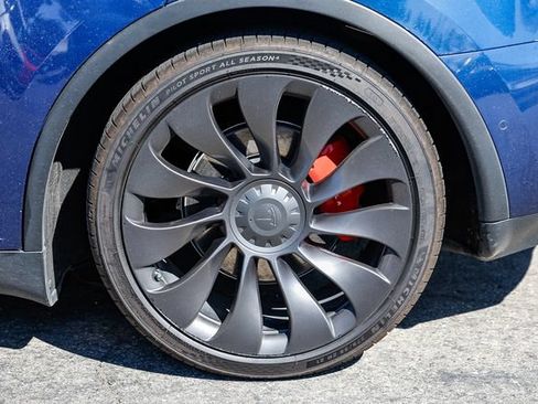 Used 2022 Tesla Model Y Performance AWD/4WD image 11