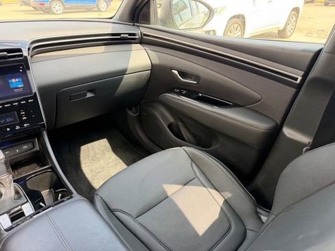 Used 2024 Hyundai Santa Cruz Limited image 16