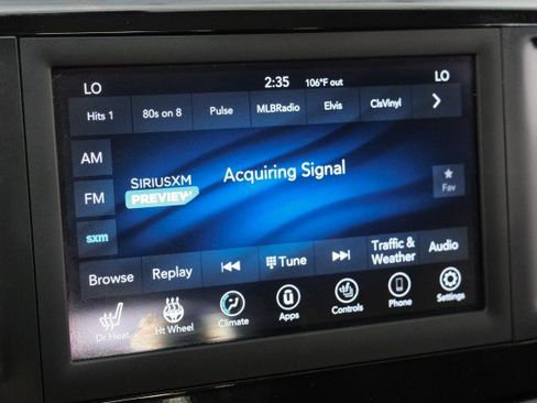 Used 2019 Chrysler Pacifica Touring-L FWD image 26