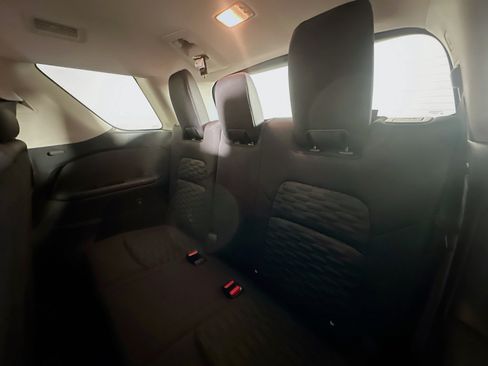 Used 2025 Nissan Pathfinder SV FWD image 29