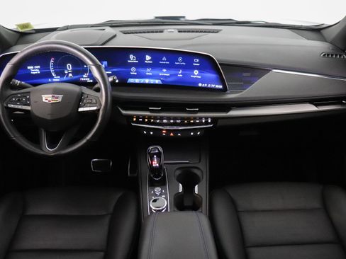 Certified 2025 Cadillac XT4 Sport AWD/4WD image 32