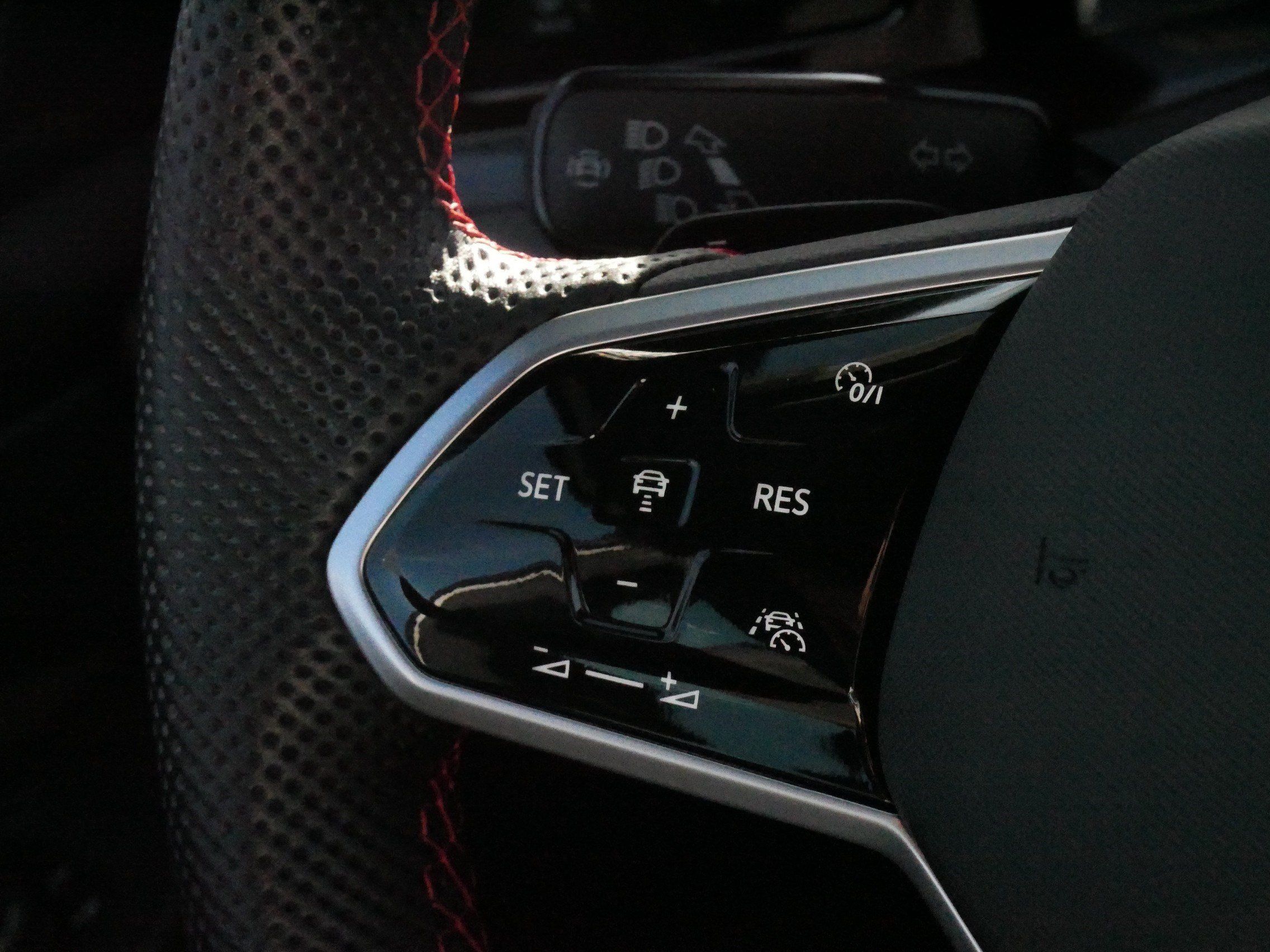 Certified 2024 Volkswagen GTI SE FWD image 22