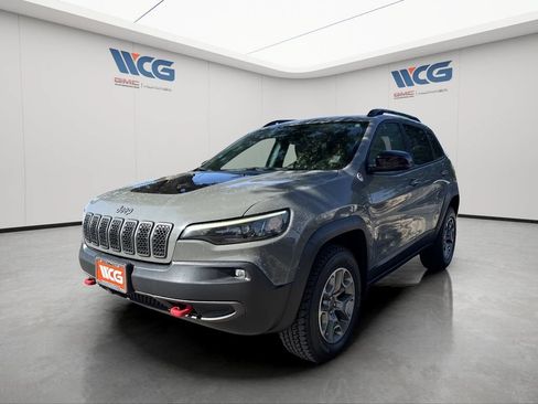 Used 2022 Jeep Cherokee Trailhawk w/ Premium Leather Package AWD/4WD image 7