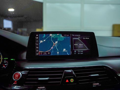 Used 2019 BMW M5 image 10