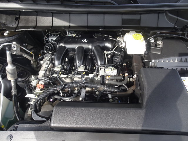 Used 2024 Nissan Pathfinder S FWD image 14