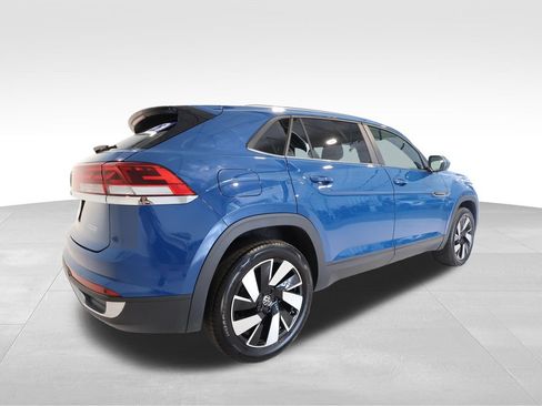 Used 2026 Volkswagen Atlas Cross Sport SE FWD image 4