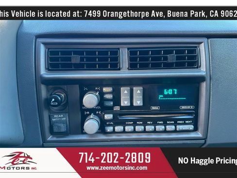 Used 1993 GMC Jimmy 4WD 2-Door image 26