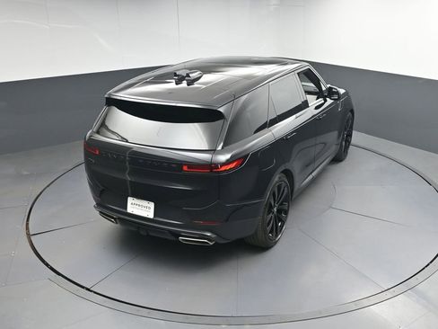 Used 2025 Land Rover Range Rover Sport SE AWD/4WD image 35
