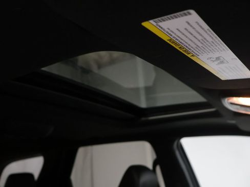 Used 2023 Dodge Durango GT image 28