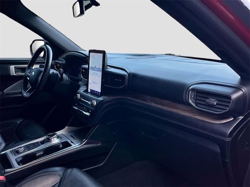 Used 2020 Ford Explorer Platinum w/ Premium Technology Package image 29