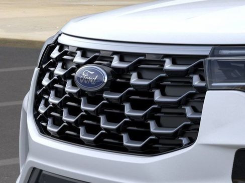 New 2026 Ford Explorer Platinum image 17