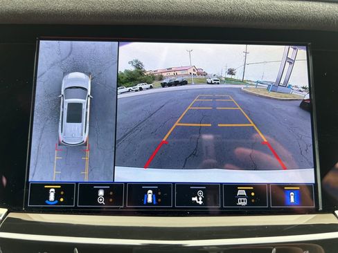 Used 2024 Cadillac XT6 Sport w/ Platinum Package image 6