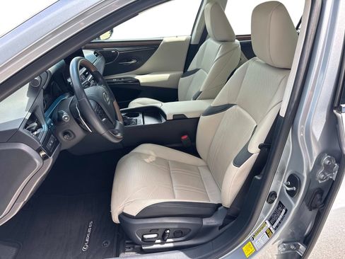 Certified 2024 Lexus ES 300h w/ Accessory Package (Z1) FWD image 20