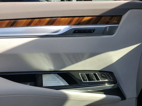 Used 2025 Cadillac Escalade Sport Platinum AWD/4WD image 25