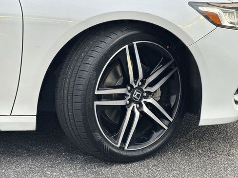 Used 2019 Honda Accord Sport image 12