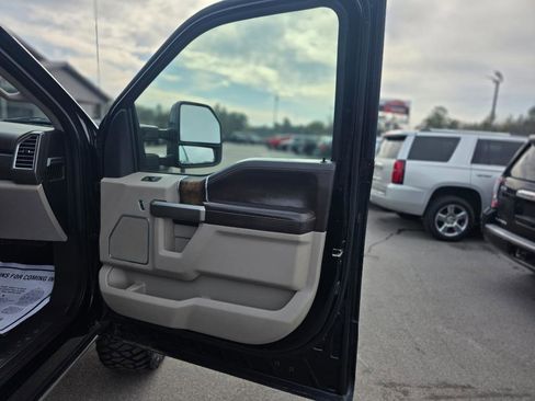Used 2018 Ford F250 Limited image 13