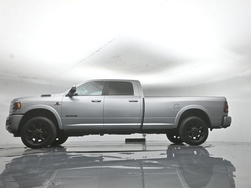 Used 2022 RAM 3500 Limited w/ Night Edition AWD/4WD image 8