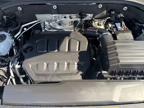 Used 2025 Volkswagen Atlas Cross Sport SEL Premium R-Line AWD/4WD image 30