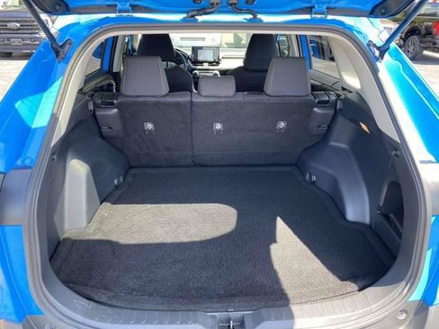 Used 2021 Toyota RAV4 LE FWD image 17