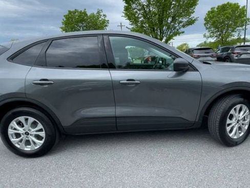 Used 2025 Ford Escape Active AWD/4WD image 9