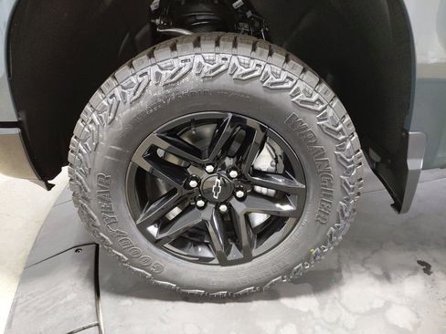 New 2026 Chevrolet Silverado 1500 LT Trail Boss w/ Dark Appearance Package image 32