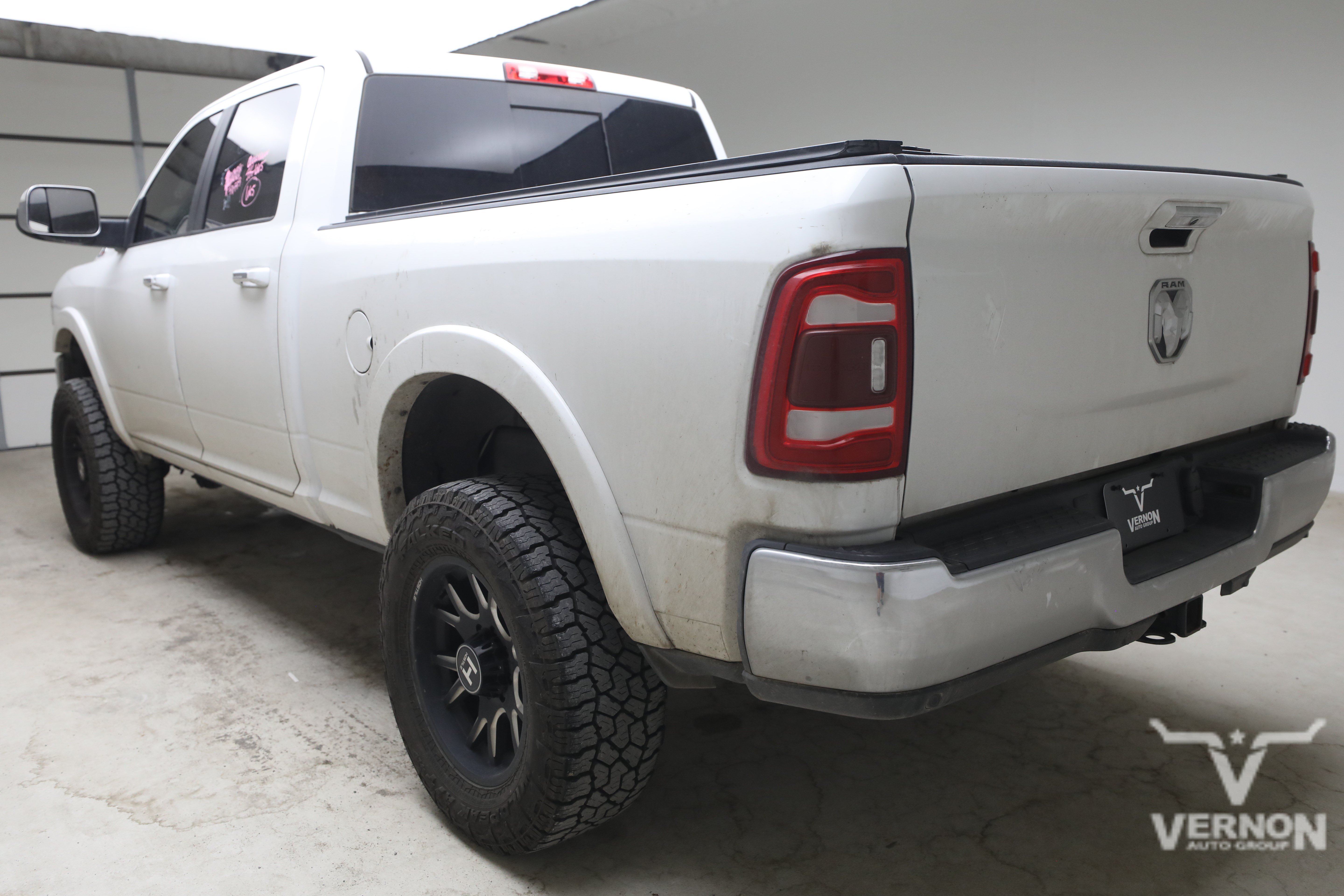 Used 2022 RAM 2500 Laramie AWD/4WD image 2