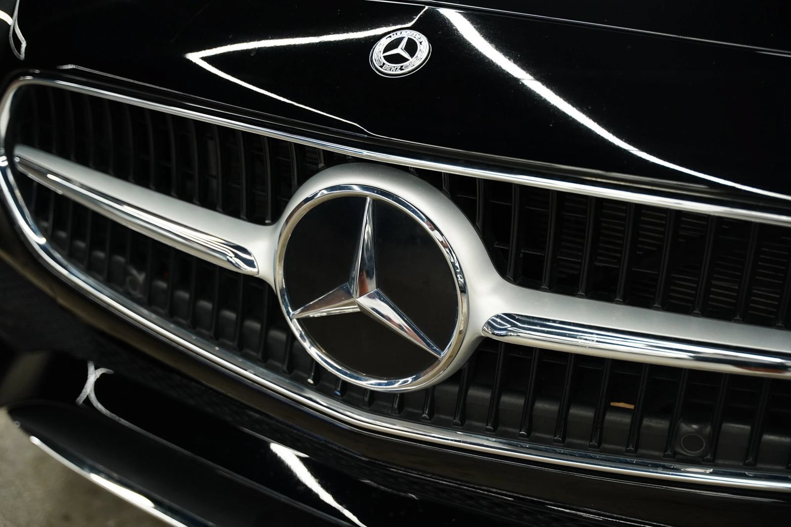 Used 2024 Mercedes-Benz C 300 4MATIC Sedan image 4